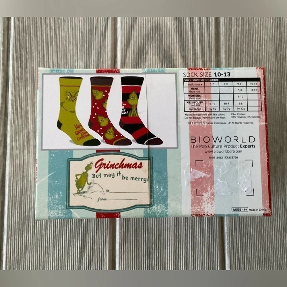 The Grinch 3 pairs Men’s Crew Socks in Box